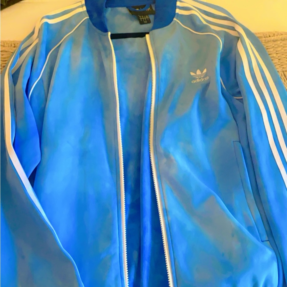 Very nice blue addidas jacket size M it's really like one , used just one time